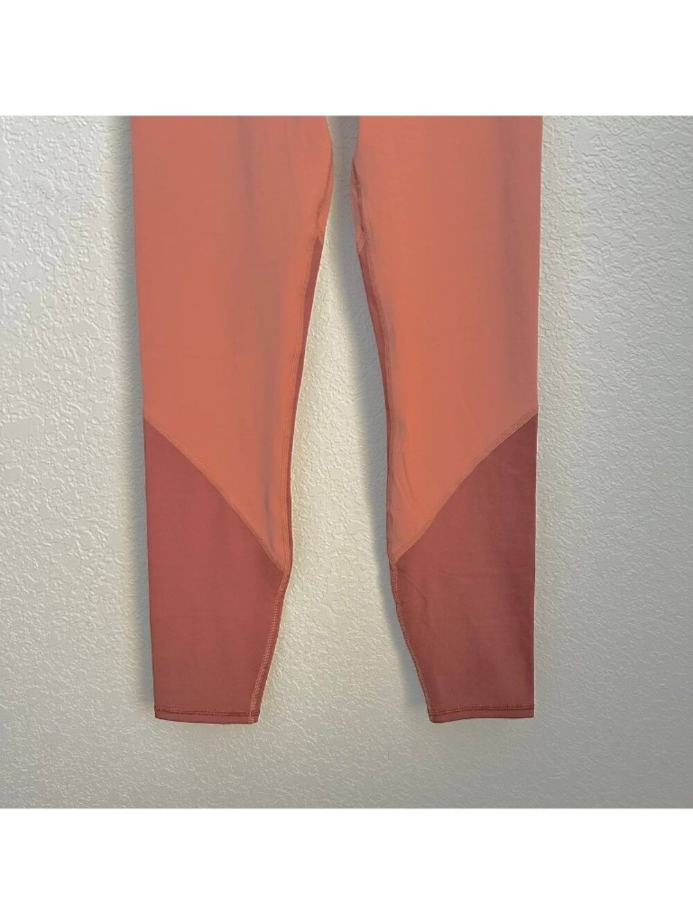 Vuori Leggings Women's Size M Pink Two-Tone High Rise Athletic Pants VW460 - Picture 3 of 11